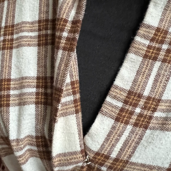 Heartlooms Twist-Front, Surplice Bodice, Flannel Top - Picture 5 of 12